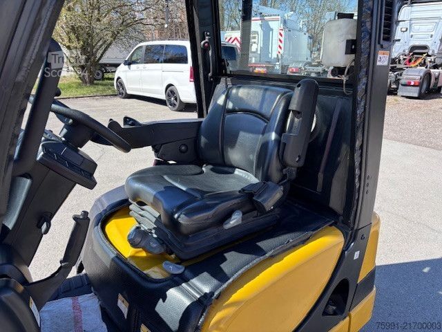 Carrello retrattile YALE Verasitor 20 VX