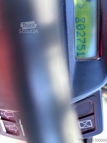 Carrello retrattile YALE Verasitor 20 VX