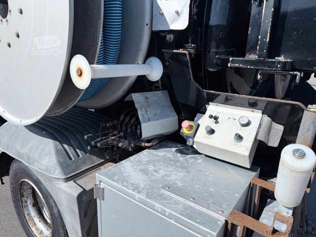 Saugwagen MERCEDES-BENZ Atego 1224 4x2 Hvidtved Larsen Cityflex 204