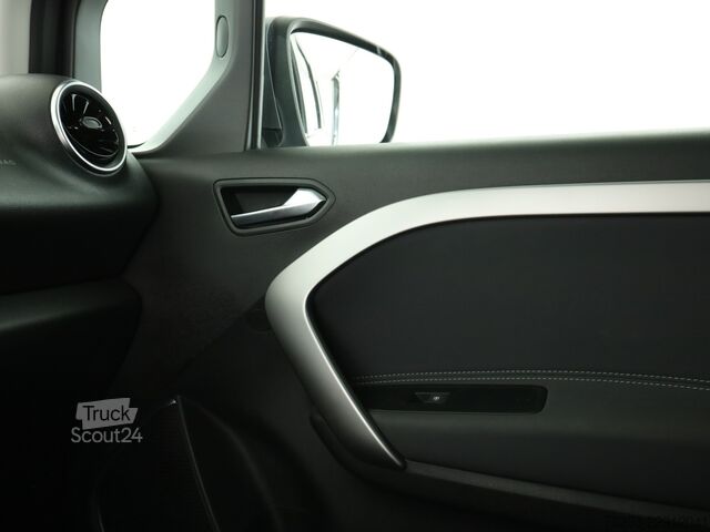 Miniautocarro Mercedes-Benz T 180 d Progressive standard AUT Fernlichtass.