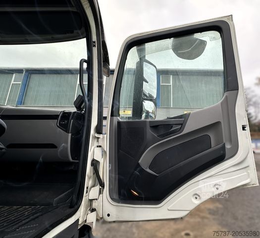 LKW mit Kofferaufbau MERCEDES-BENZ ANTOS 1827 KĂĽhlfahrzeug