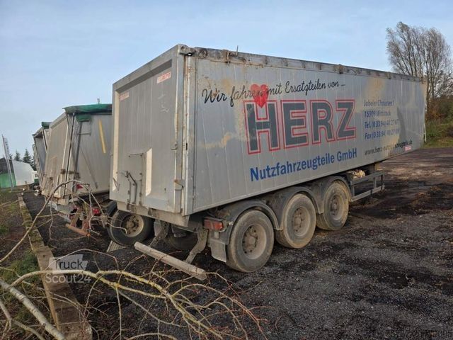 Semi-remorque benne KEMPF ca. 50 cbm Getreidekipper, Unfall, Kornschieber