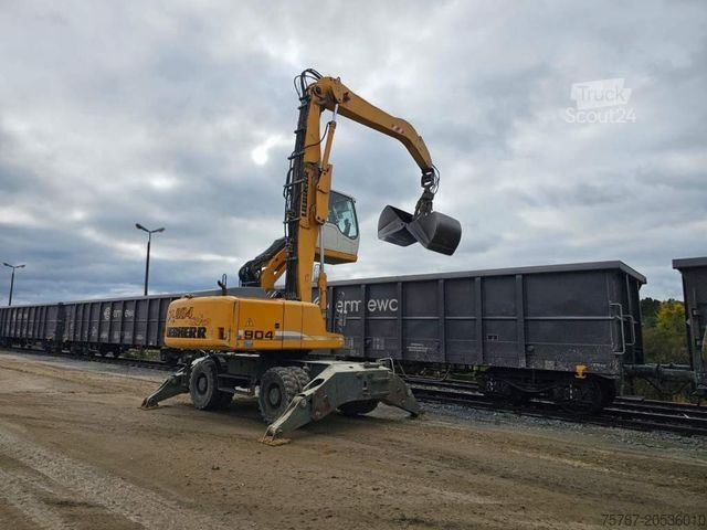 Pelle sur pneus LIEBHERR A 904-2 C Litronic mit fahrbarer  Kabine, Klima
