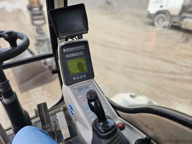 Kolesni bager LIEBHERR A 904-2 C Litronic mit fahrbarer  Kabine, Klima