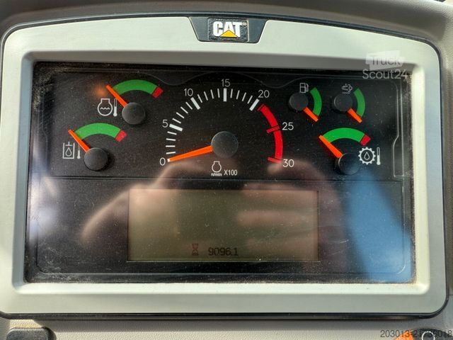 Utovarivač na točkovima CATERPILLAR 972MXE Radlader mit Schaufel 24,9 Tonnen *9096 h