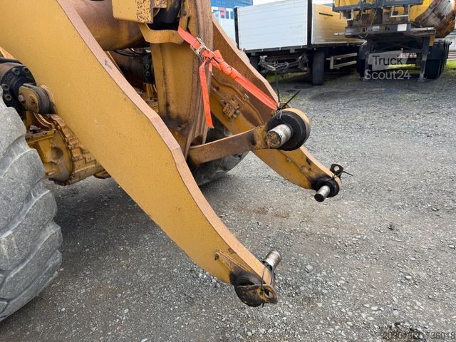 Utovarivač na točkovima CATERPILLAR 972MXE Radlader mit Schaufel 24,9 Tonnen *9096 h