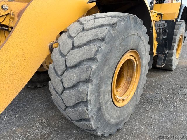 Utovarivač na točkovima CATERPILLAR 972MXE Radlader mit Schaufel 24,9 Tonnen *9096 h