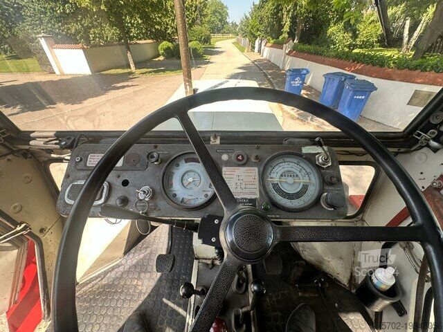 Traktor Mercedes-Benz Trac 800 Agrarausführung