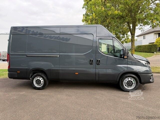 Kassevogn Iveco Daily 35