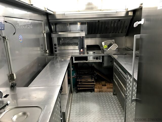 Panel kombi Chevrolet P30 Step Van-Grumman Olson