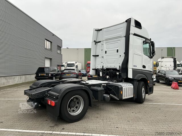 Standard tractor Mercedes-Benz Actros 1845 Gigaspace / Tacho V2 / 371 dkm / Bl...