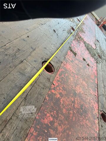 Broshuis 3 AUD-44 lowbed trailer. Broshuis 3 AUD-44 lowbed trailer.