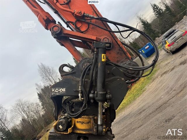 Vikšrinis ekskavatorius Hitachi ZX225USRLC-6 crawler excavator with Rototilt, 2 bu