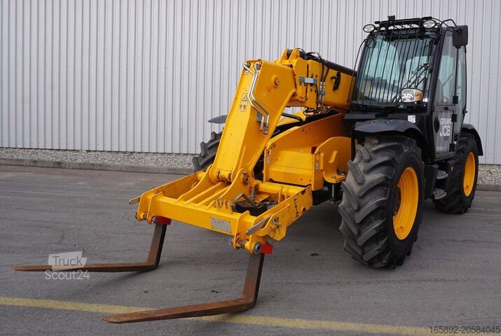Teleskopski nakladalnik Jcb 535-95