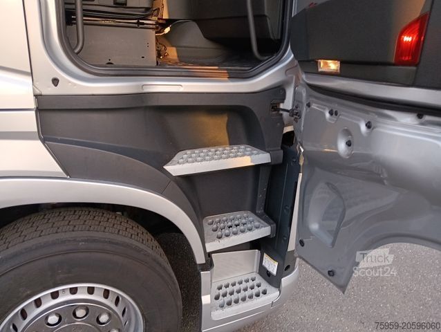 Standart çekici ünitesi VOLVO FH460 Globe FullSpoiler TV I-PARC 2xTank German