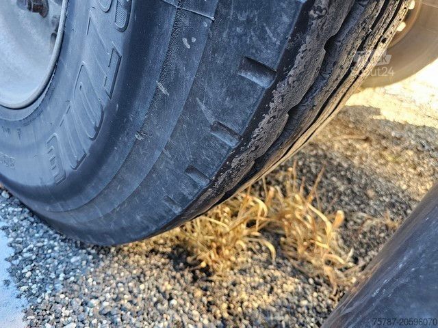 Tanker yarı römork VAN HOOL Tankchassis + Tankcontainer,363.054 Km