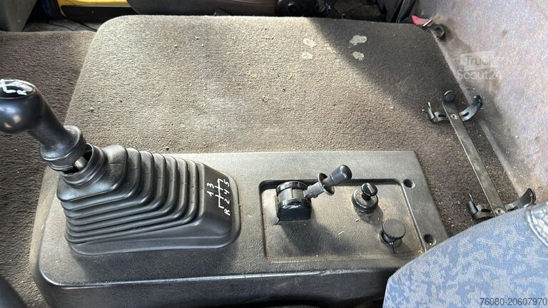 Cisterna Volvo FL 6-18 (12400 LITERS / 3 COMPARTIMENTS / EURO ...