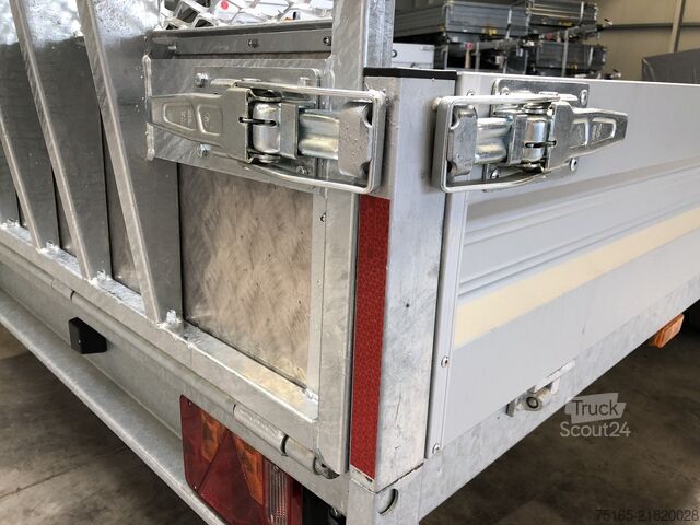 Plattformanhänger und Universaltransporter Variant 3500 U6 3-Achser Plattform/Universaltransporter