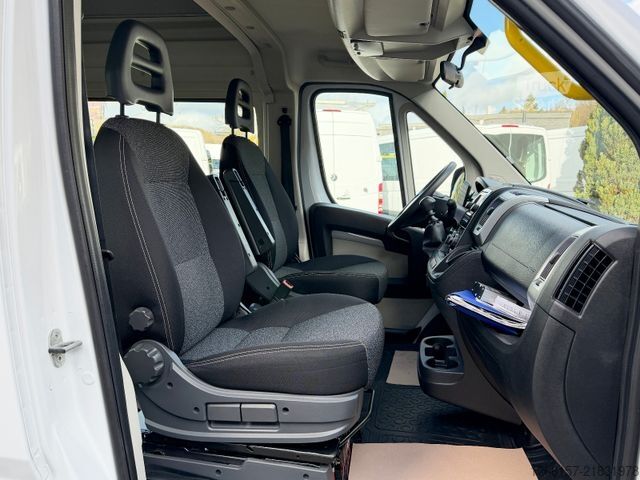Минибус FIAT Ducato 9-Sitze L2H2 Behindertengerecht +Rampe