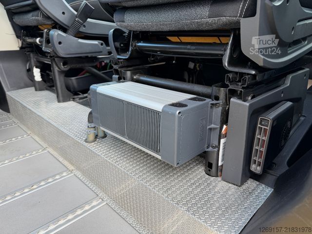 Минибус FIAT Ducato 9-Sitze L2H2 Behindertengerecht +Rampe