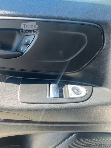 Dobozos furgon MERCEDES-BENZ Vito 114 LANG KLIMA TEMPOMAT SCHRÄNKE/REGALE AHK