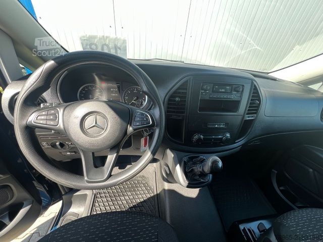 Dobozos furgon MERCEDES-BENZ Vito 114 LANG KLIMA TEMPOMAT SCHRÄNKE/REGALE AHK