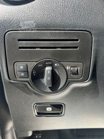 Umpikorja-auto MERCEDES-BENZ Vito 114 LANG KLIMA TEMPOMAT SCHRÄNKE/REGALE AHK