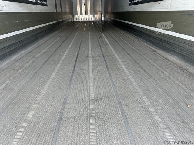 Standard SZM VOLVO FM 380 / Schmitz / 3 Kammer / Carrier ICELAND