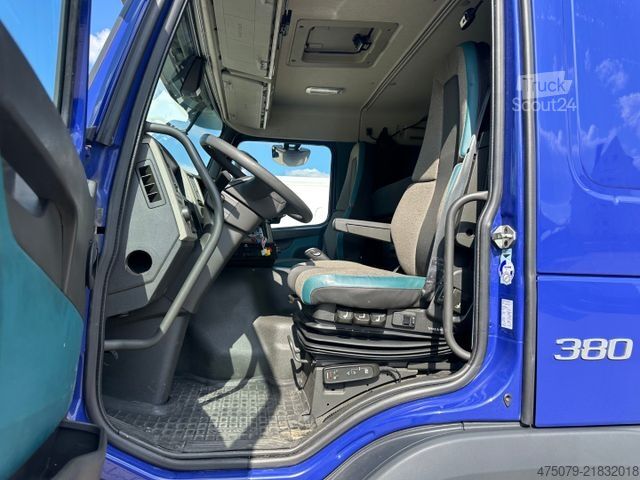 Standard SZM VOLVO FM 380 / Schmitz / 3 Kammer / Carrier ICELAND