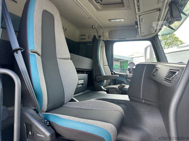 Standard SZM VOLVO FM 380 / Schmitz / 3 Kammer / Carrier ICELAND