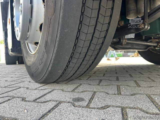 Standard SZM VOLVO FM 380 / Schmitz / 3 Kammer / Carrier ICELAND