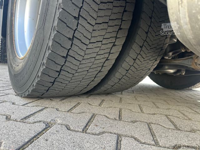 Standard SZM VOLVO FM 380 / Schmitz / 3 Kammer / Carrier ICELAND