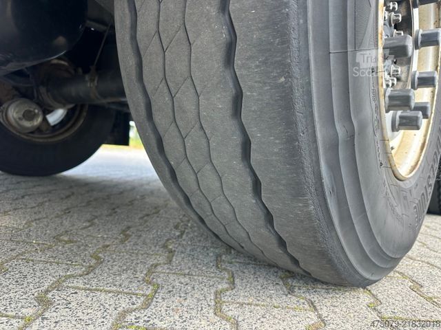 Standard SZM VOLVO FM 380 / Schmitz / 3 Kammer / Carrier ICELAND