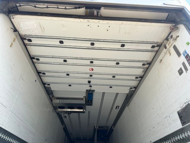 Semi-remorque frigorifique SCHMITZ CARGOBULL SCB 2 / Carrier ICELAND / Elektro / 3 x Kammer