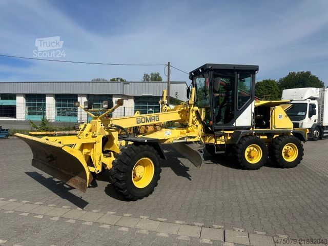 Silniční grejdr BOMAG BG 110 TA-2 / 6x6 Allrad