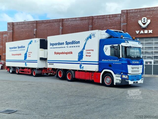 Gekoeld/bevroren transport Scania R500 NGS B6X2NB / Trailer-Bygg 12-2004 / Frigob...