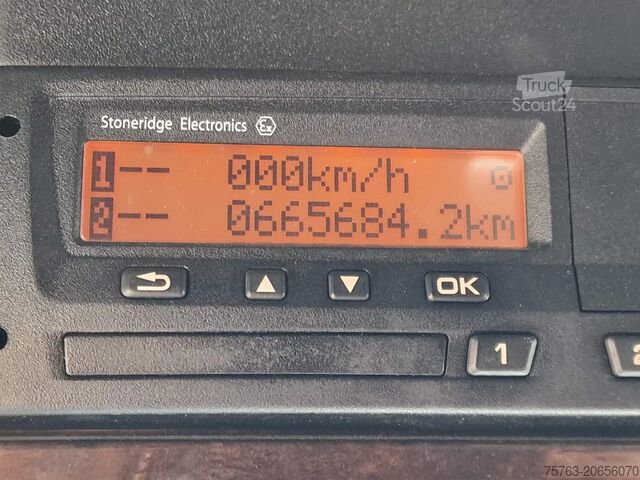 Alváz vezetőfülkével DAF XF 530 SuperSpaceCab 6x2*4 - Chassis 740 cm - L...