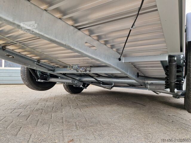 Kofferanhänger trailershop Debon Roadster 500 Seitenklappe direkt