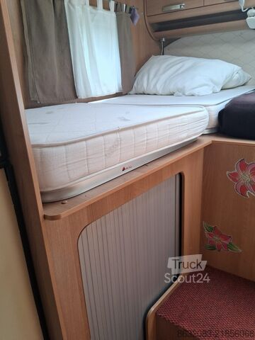 Yarı entegre karavan PLA SY69