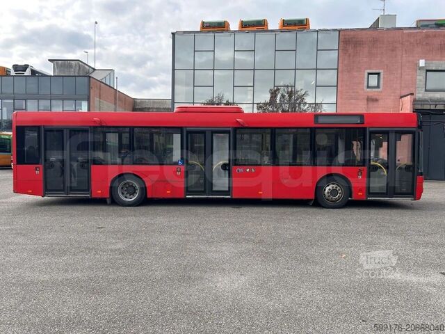 Şehir içi otobüsü Solaris Urbino