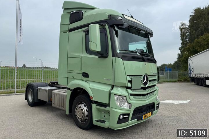 Standaard-SZM Mercedes-Benz Actros 1836 StreamSpace, Euro 6