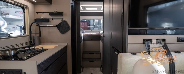 Caravana semiintegrada FRANKIA Noctra Cruiser 7.6 L M-Benz Edition One Autarkie