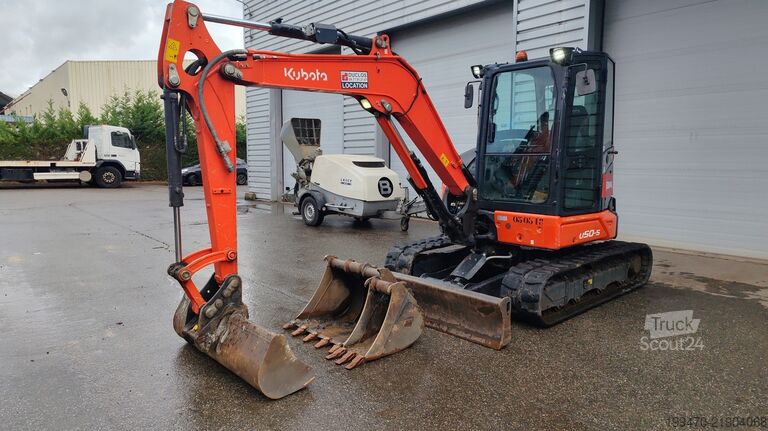 Minibagger < 7t Kubota U50.5 S with 3 excavator buckets