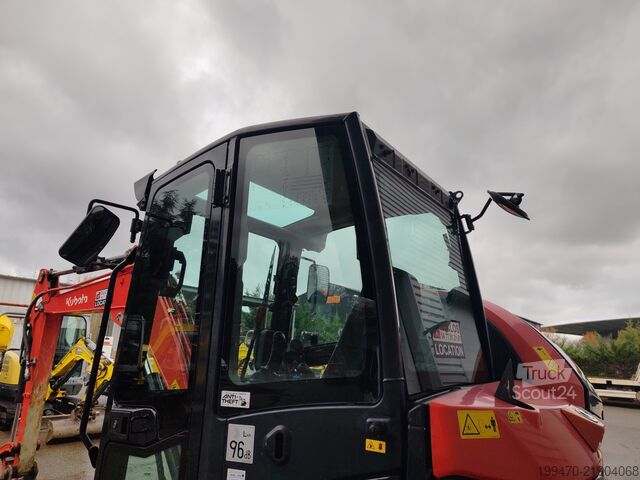 Minibagger < 7t Kubota U50.5 S with 3 excavator buckets