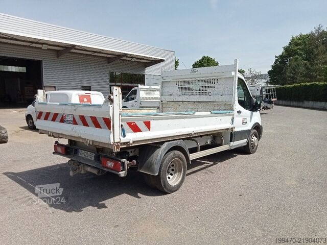 Vehicul comercial - basculant Ford Transit