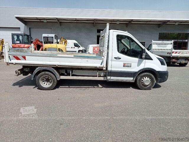 Vehicul comercial - basculant Ford Transit