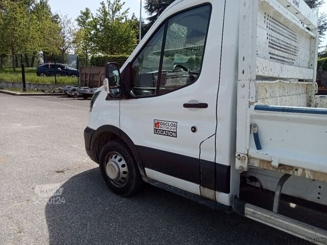 Vehicul comercial - basculant Ford Transit