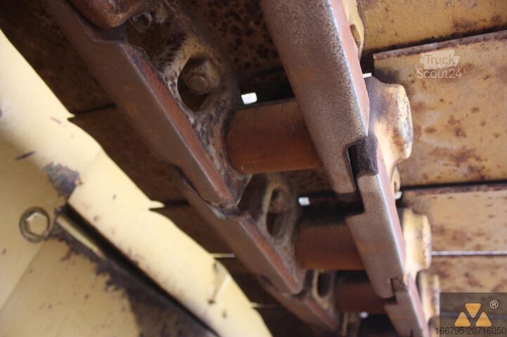 Cauruļu slānis Caterpillar D6E Pipe carrier