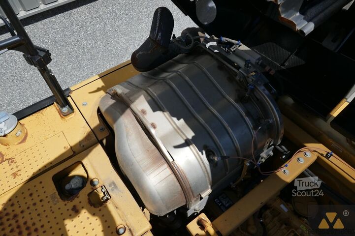 Kāpurķēžu ekskavators Caterpillar 335F LCR