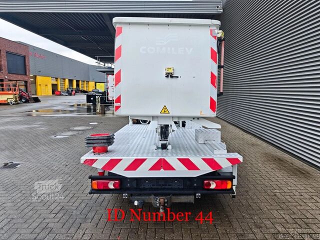 Løfteplattform Renault Maxity 110 DXI Comilev EN100TVL